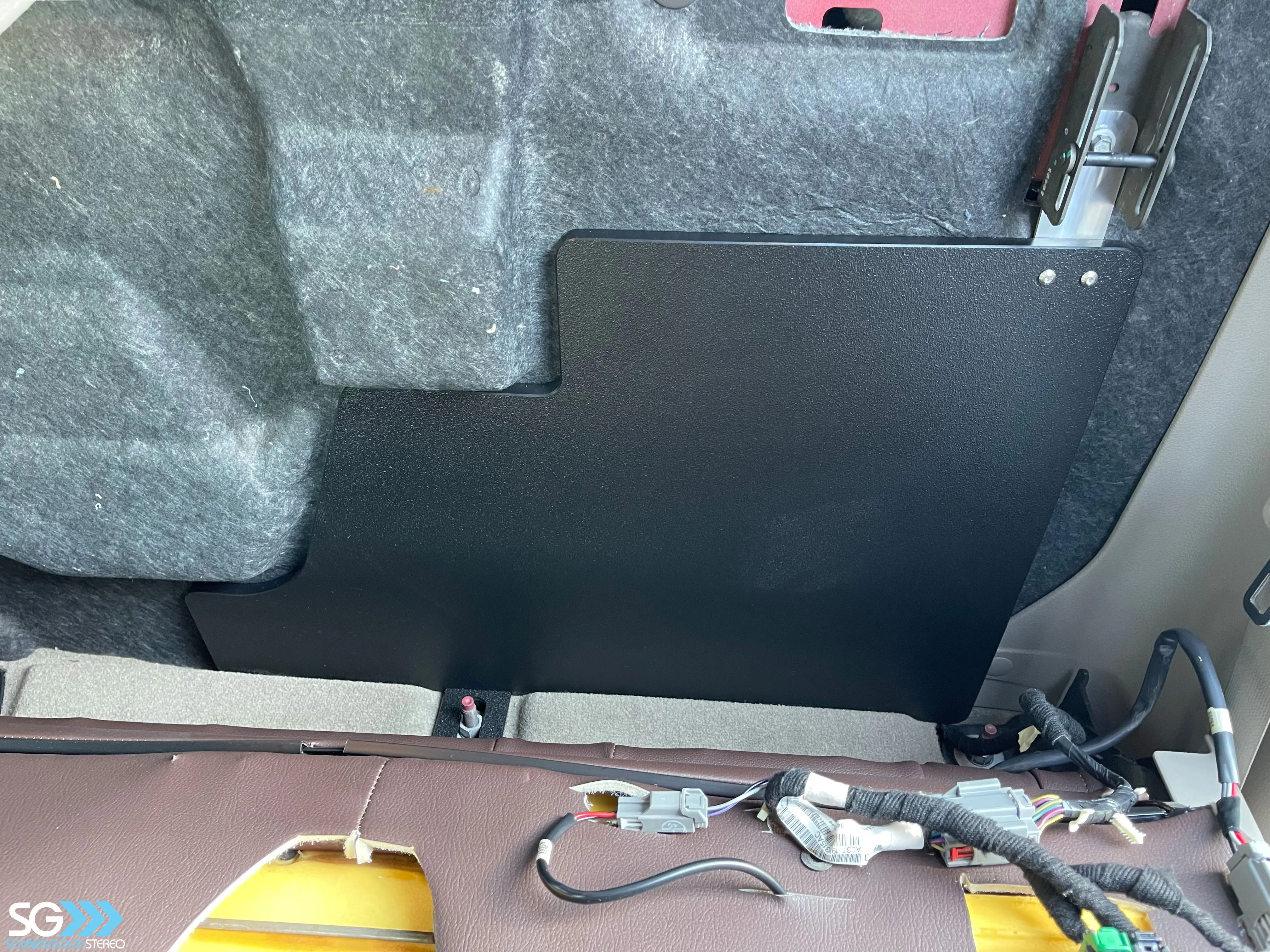 2009–2014 Ford F-Series Truck Custom Made Amplifier Rack/Plate/Board