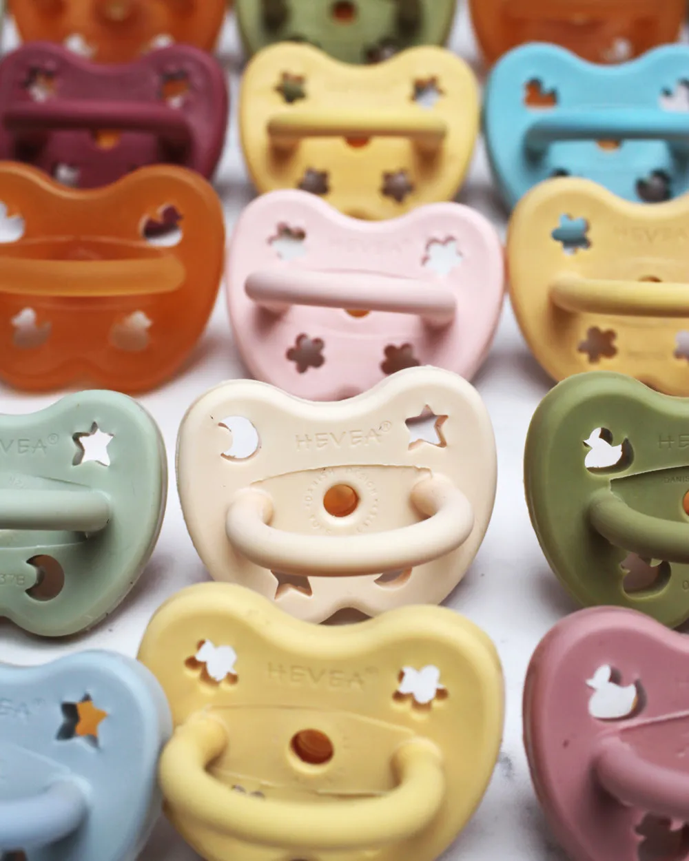 Hevea Round Baby Pacifier 2 Pack - 3-36 Months