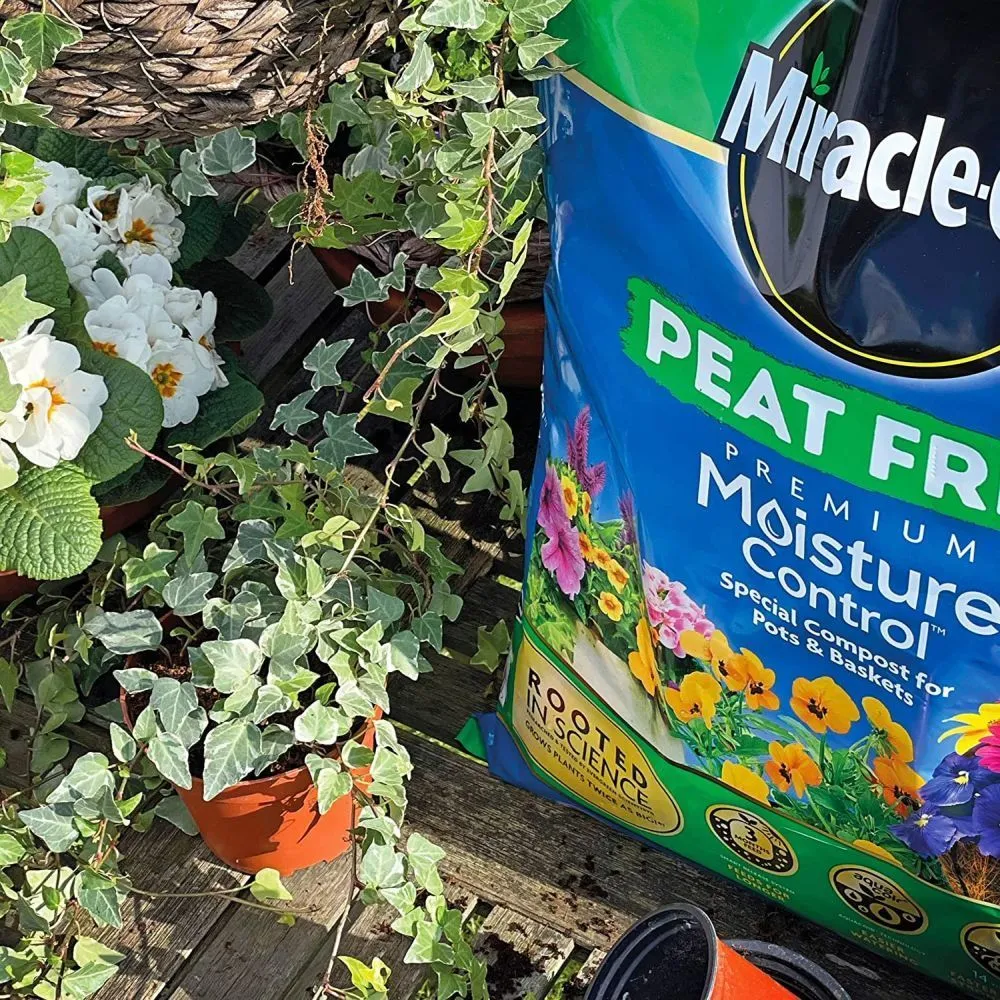 Miracle-Gro 10L Premium Moisture Control Peat Free Compost