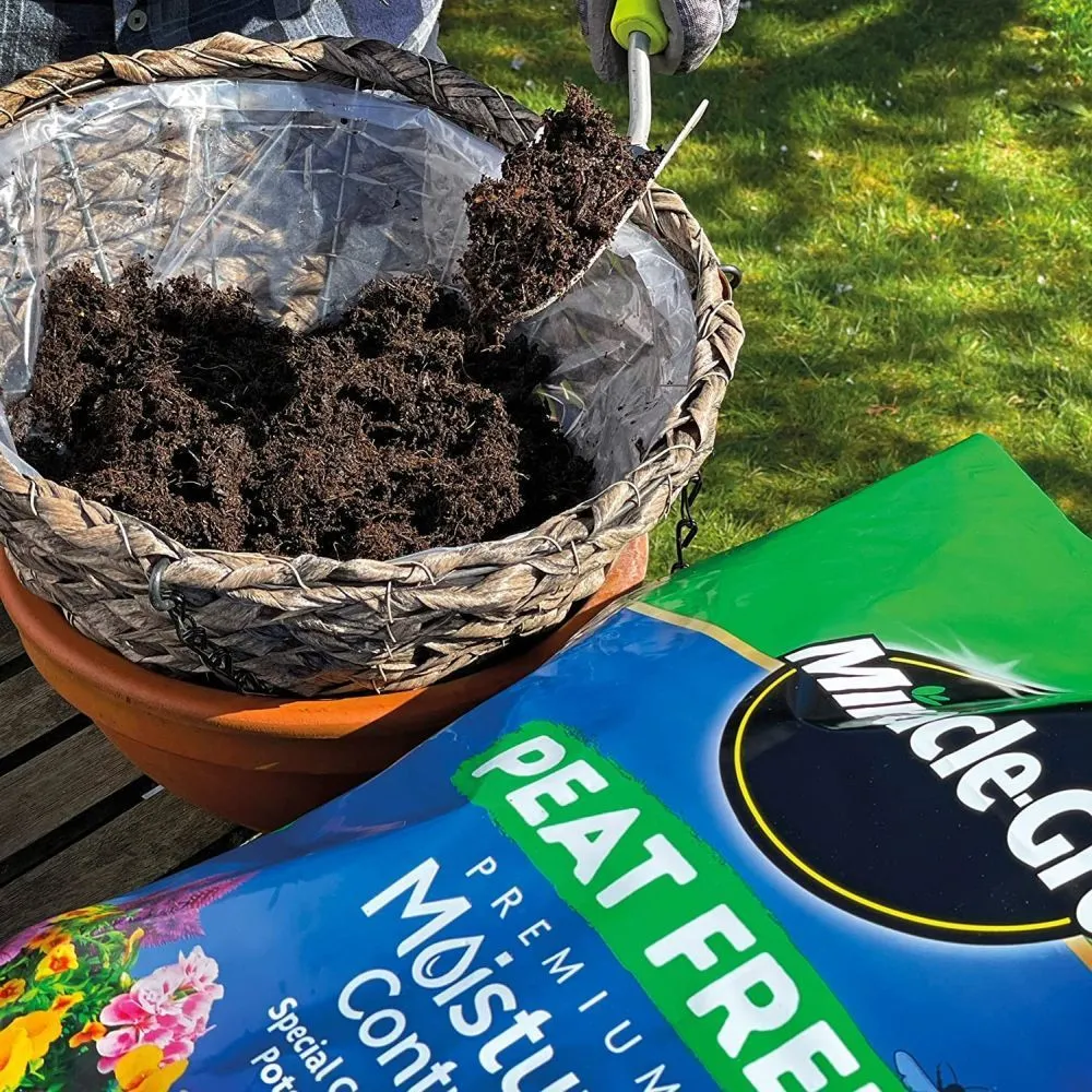Miracle-Gro 10L Premium Moisture Control Peat Free Compost